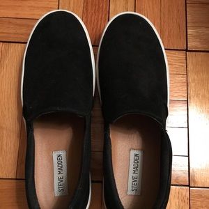 Steve Madden Gills Black Suede Slip on Sneaker